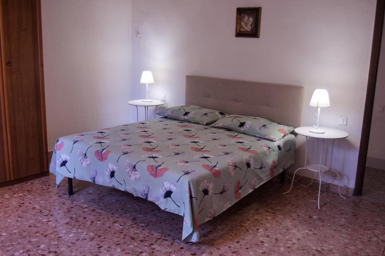 Casa Di Canfreo Лари Экстерьер фото