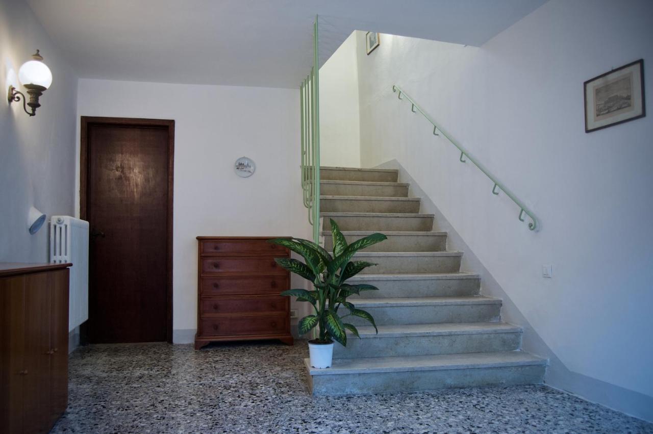 Casa Di Canfreo Лари Экстерьер фото